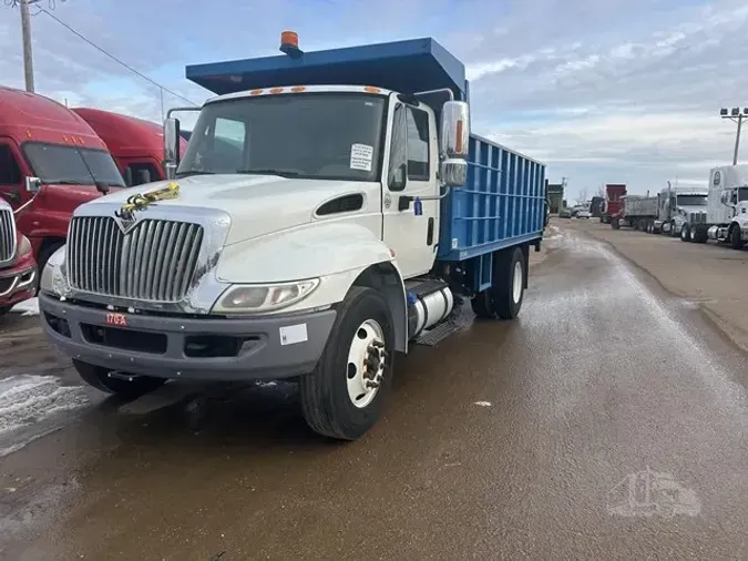 2016 INTERNATIONAL DURASTAR 4300