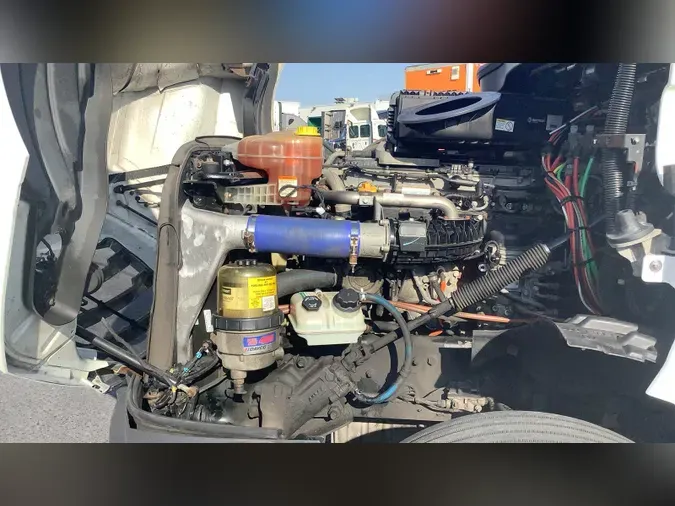 2019 Freightliner Cascadia 126