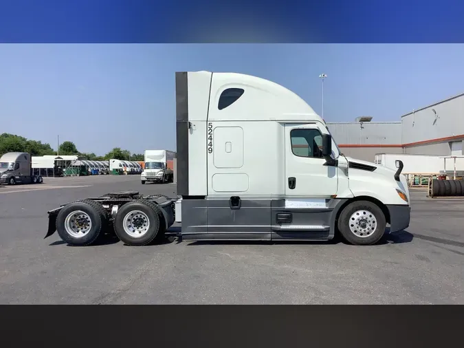 2022 Freightliner Cascadia 126
