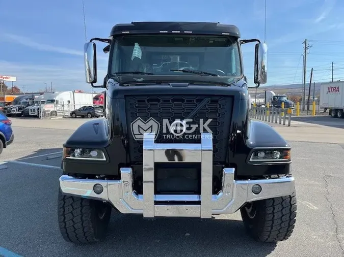 2025 VOLVO VHD84F300