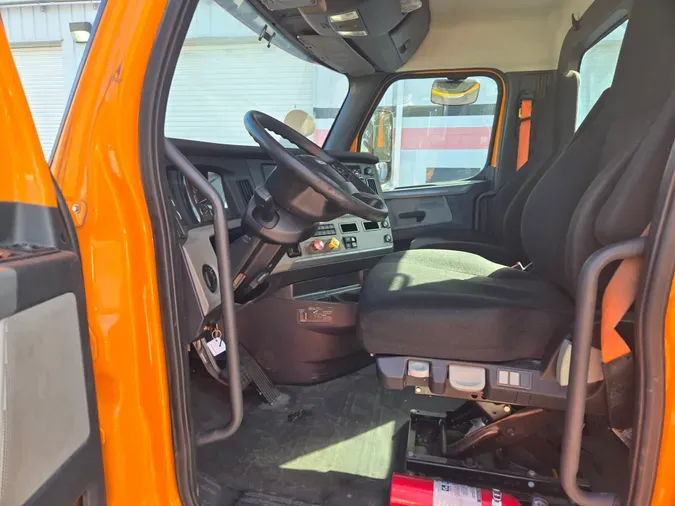 2019 FREIGHTLINER/MERCEDES NEW CASCADIA 126