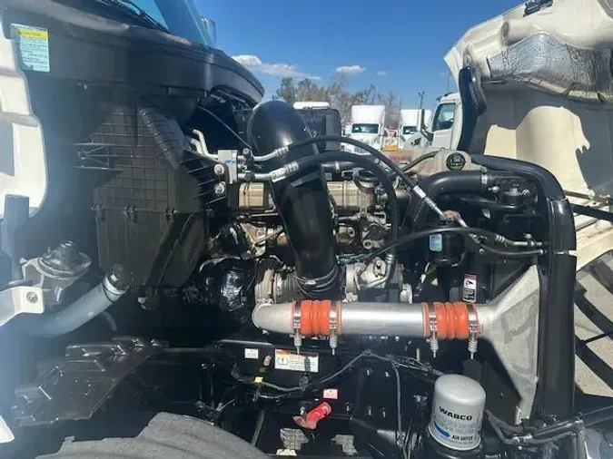 2023 Freightliner Cascadia8b20bb7b99729df74c6ec3359628099d