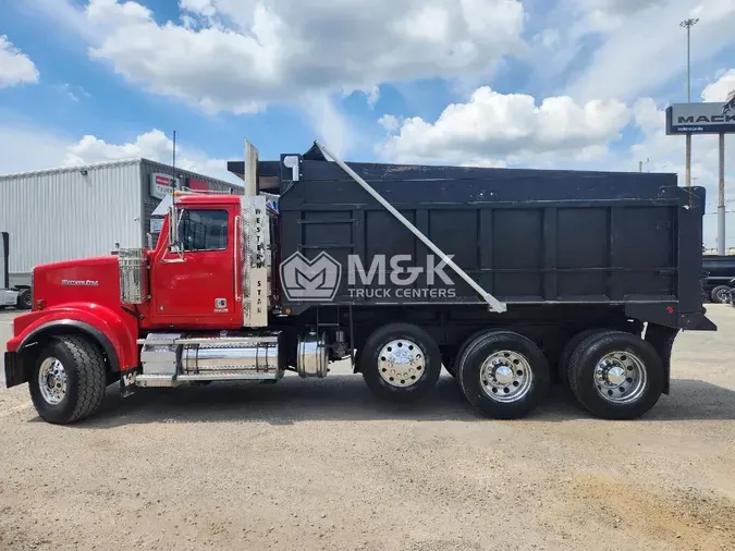 2017 WESTERN STAR 4900