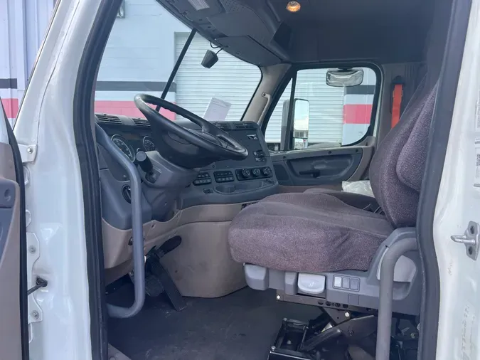 2019 FREIGHTLINER/MERCEDES CASCADIA 125