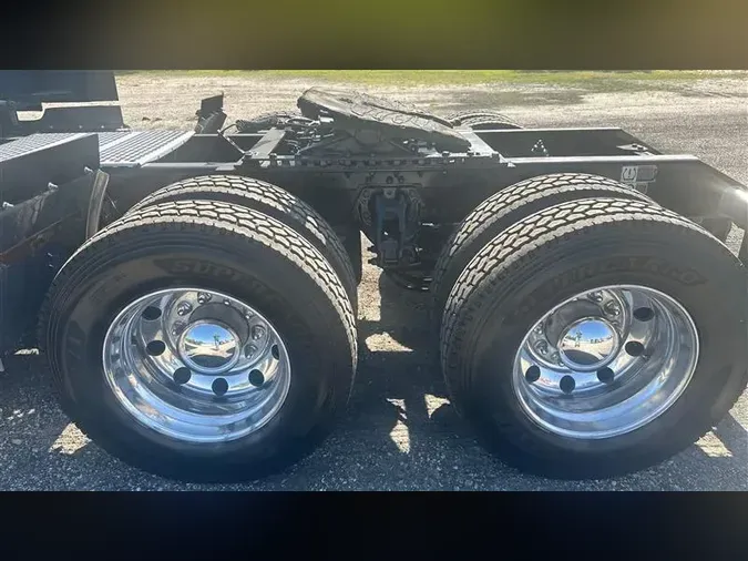 2021 KENWORTH T680