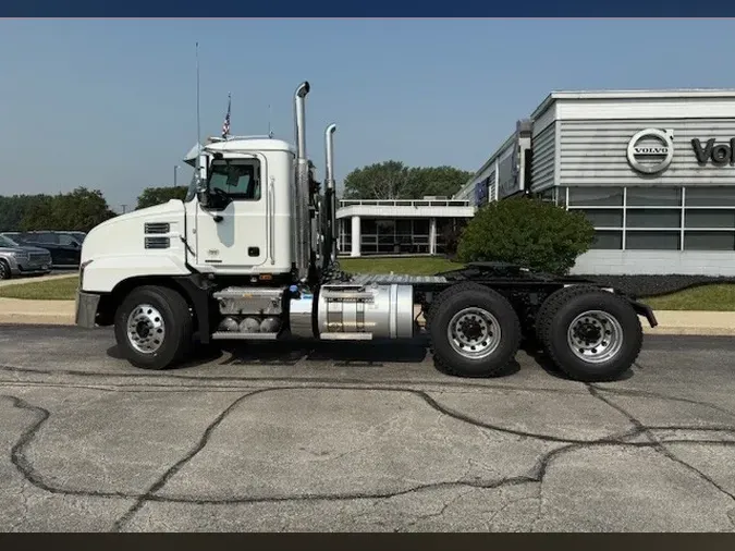  MACK AN64T