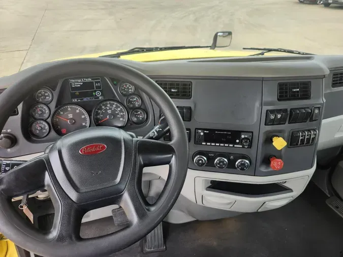 2021 Peterbilt 579