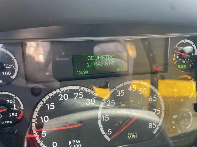 2019 Freightliner Business Class M2 106