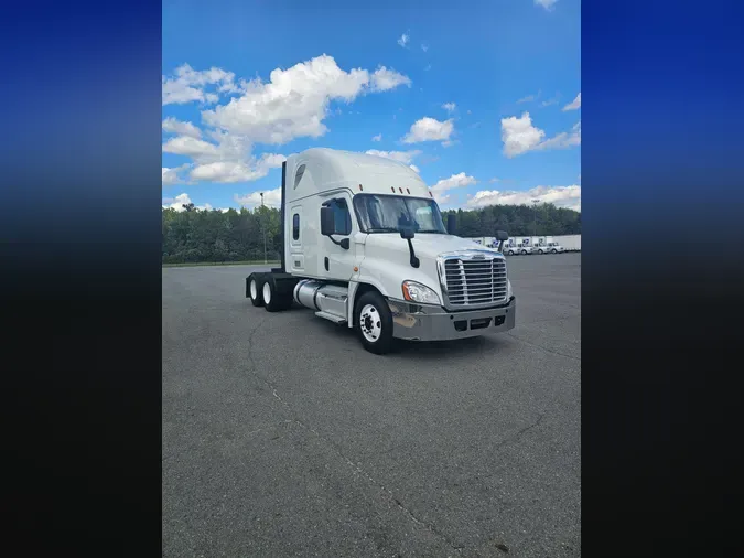 2020 FREIGHTLINER/MERCEDES CASCADIA 125