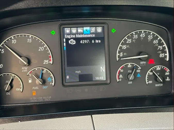 2022 Freightliner Cascadia 126