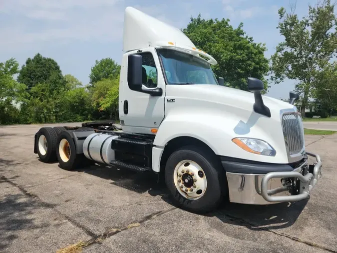 2019 NAVISTAR INTERNATIONAL LT625 DAYCAB T/A