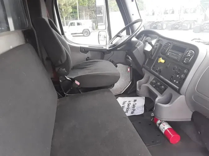 2016 FREIGHTLINER M2 106
