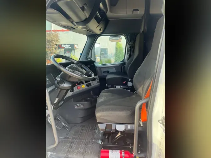 2020 FREIGHTLINER/MERCEDES NEW CASCADIA PX126648b325bc04d3aaf3e839b795630df9b99