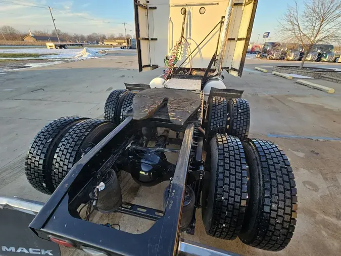 2021 MACK ANTHEM AN64T