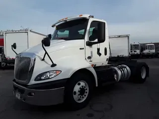 2019 NAVISTAR INTERNATIONAL RH613 DAYCAB S/A