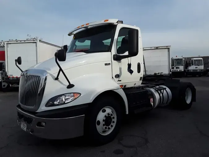 2019 NAVISTAR INTERNATIONAL RH613 DAYCAB S/A8b363ed5c508b4310a246a4a71e5cd10