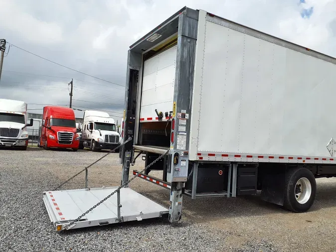 2020 FREIGHTLINER/MERCEDES M2 106