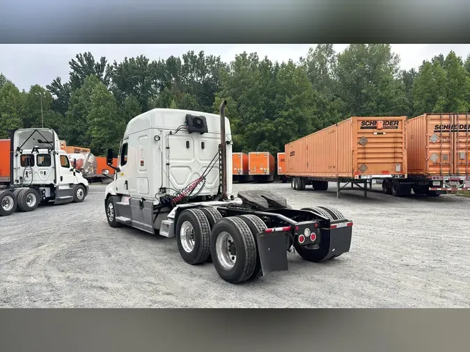 2022 Freightliner Cascadia 1268b39e8467ad121e889b869cb359d21e3