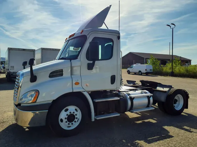 2018 FREIGHTLINER/MERCEDES CASCADIA 1138b3aeb18194a19717b732e38207b5452