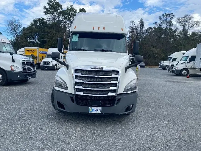 2020 Freightliner T12664ST