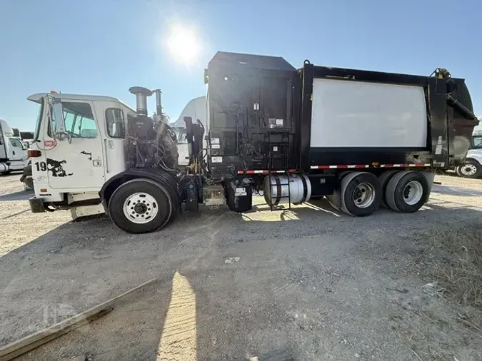 2011 AUTOCAR XPEDITOR