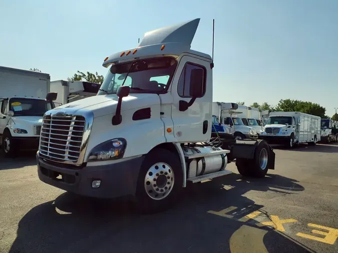 2020 FREIGHTLINER CASCADIA 1138b3e7c5ba90634e2d91914018c70183d