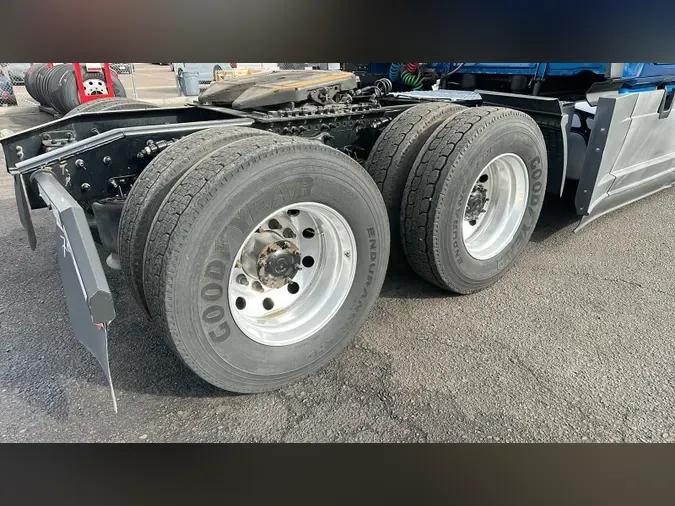 2022 Freightliner Cascadia 126