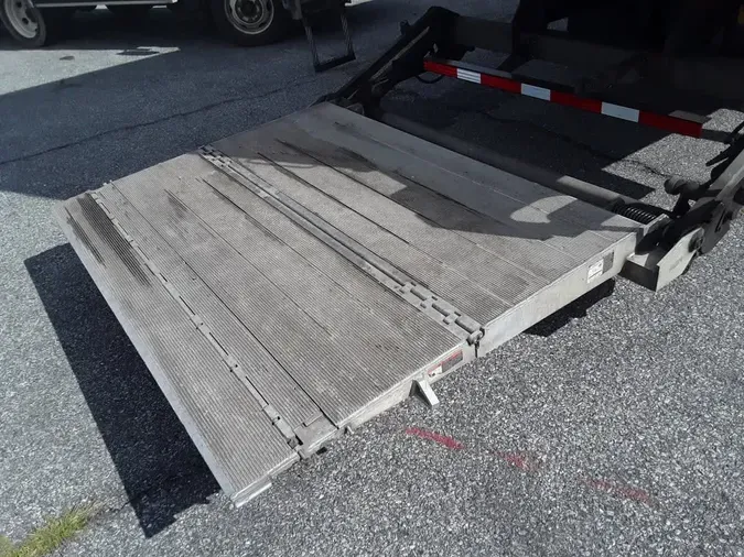 2016 FREIGHTLINER/MERCEDES M2 106