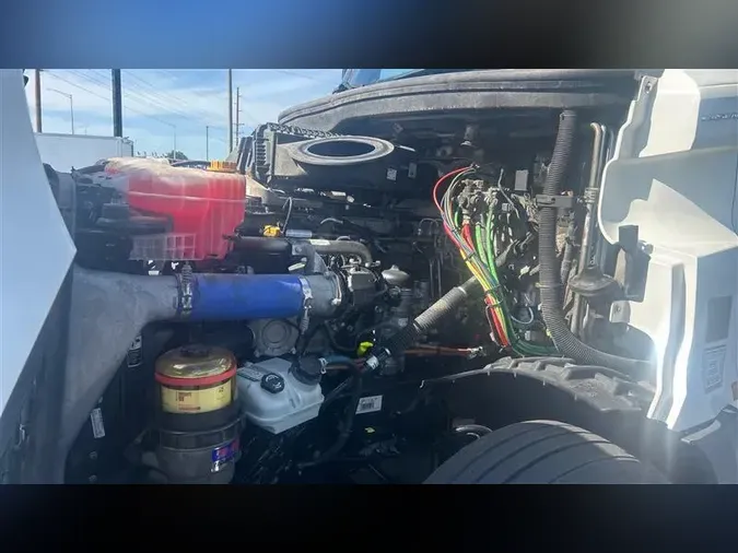 2020 FREIGHTLINER CA126