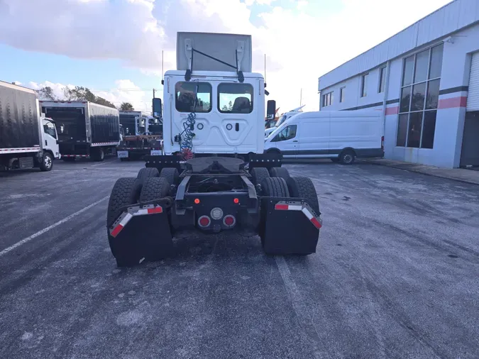 2018 FREIGHTLINER/MERCEDES CASCADIA 125