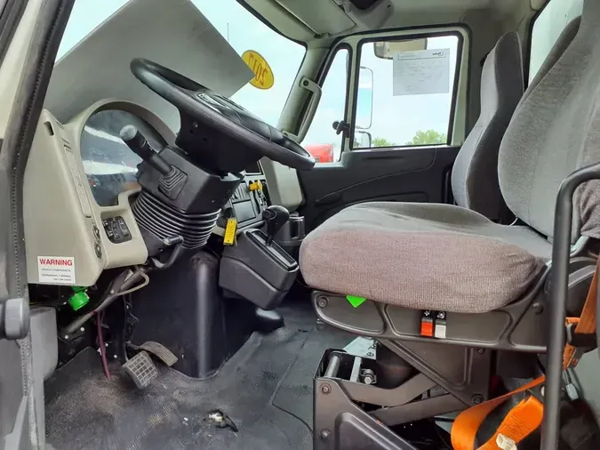 2017 NAVISTAR INTERNATIONAL 4300