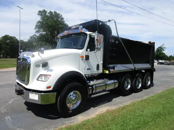 2020 International HX620