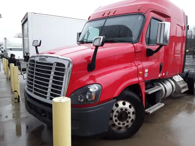 2019 FREIGHTLINER/MERCEDES CASCADIA 125