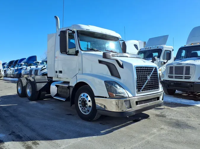 2017 VOLVO VNL64TRACTOR