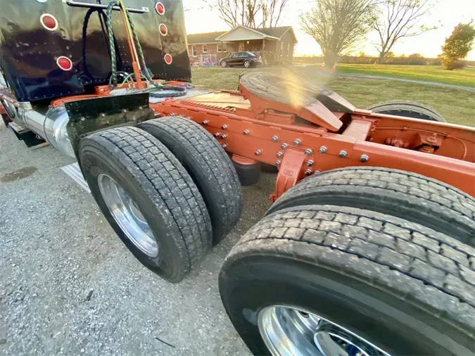 1995 PETERBILT 379