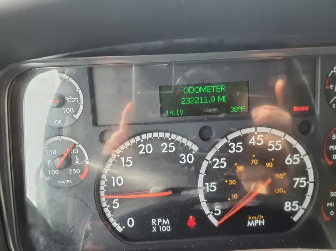 2018 FREIGHTLINER/MERCEDES M2 106