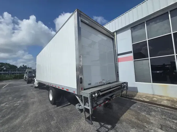 2019 FREIGHTLINER L1117/48