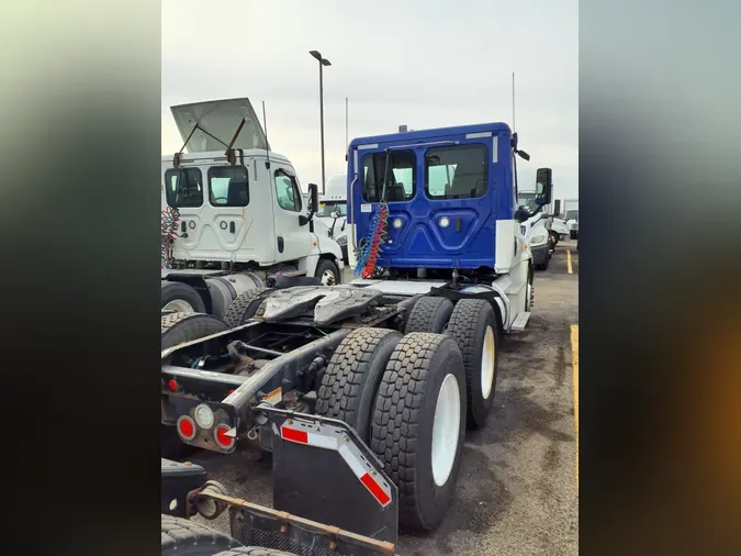 2019 FREIGHTLINER/MERCEDES CASCADIA 125