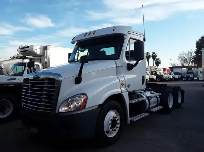 2019 FREIGHTLINER/MERCEDES CASCADIA 1258b68bc5726657860d942c23e08f4ca2a