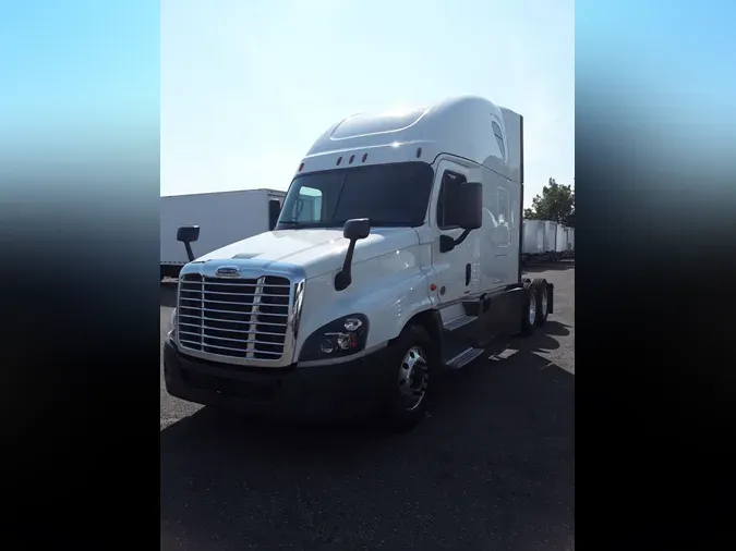 2019 FREIGHTLINER CASCADIA 1258b6dccd41426819c81fecae13291a025