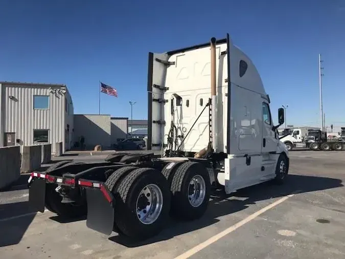 2020 Freightliner Cascadia