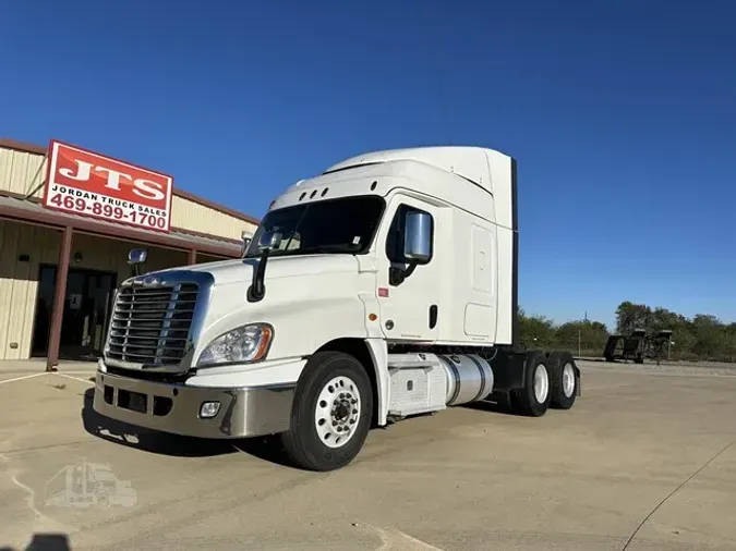 2018 FREIGHTLINER CASCADIA 1258b7044be002a68be5b7d24e453640fcb