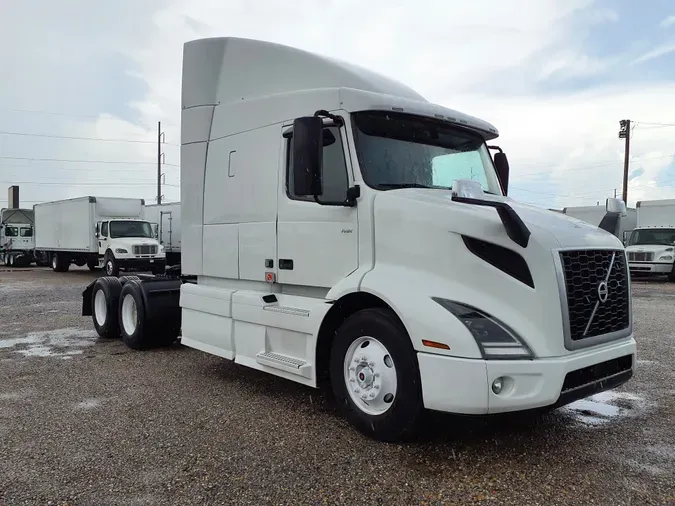 2019 VOLVO VNR64T-640