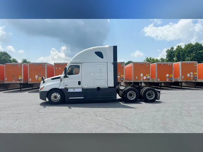 2022 Freightliner Cascadia 126