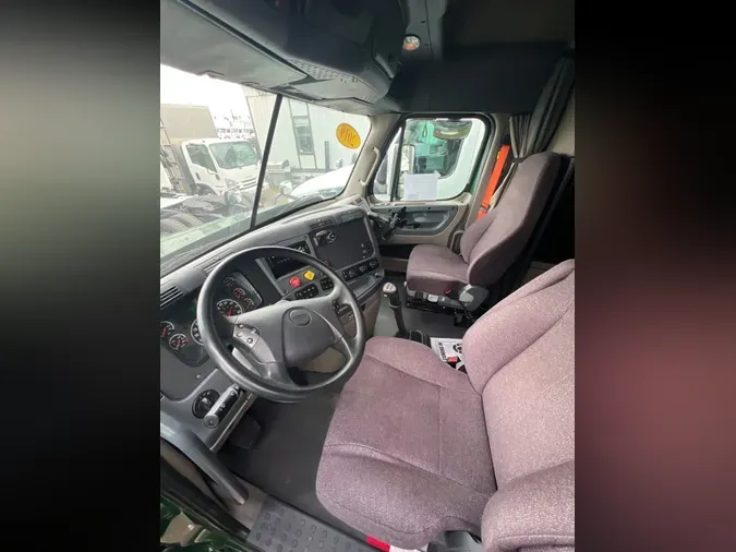 2019 FREIGHTLINER/MERCEDES CASCADIA 125