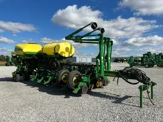 2015 John Deere 1775NT