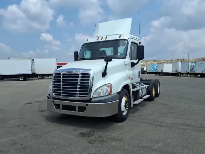 2019 FREIGHTLINER/MERCEDES CASCADIA 1258b7d2b5302fb69afd4e3c26292e3b241