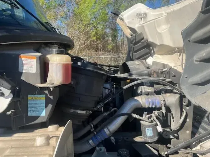 2018 Freightliner Business Class M2 106