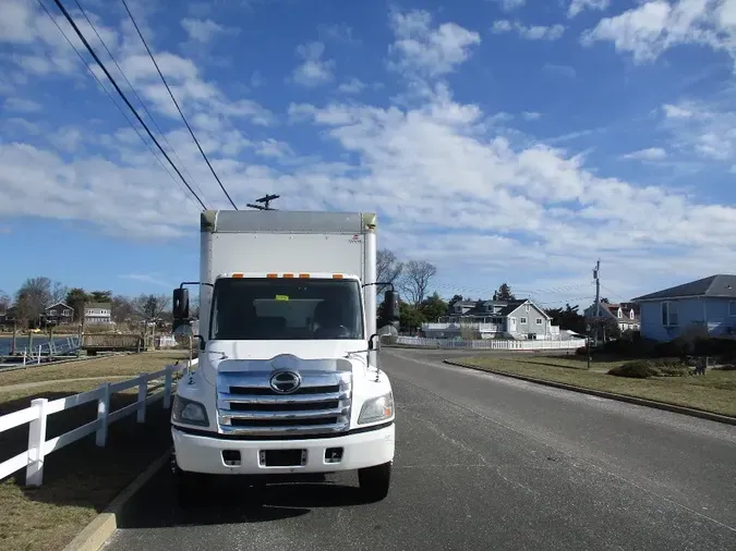 2014 HINO 338
