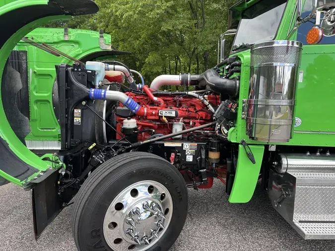 2021 Peterbilt 389